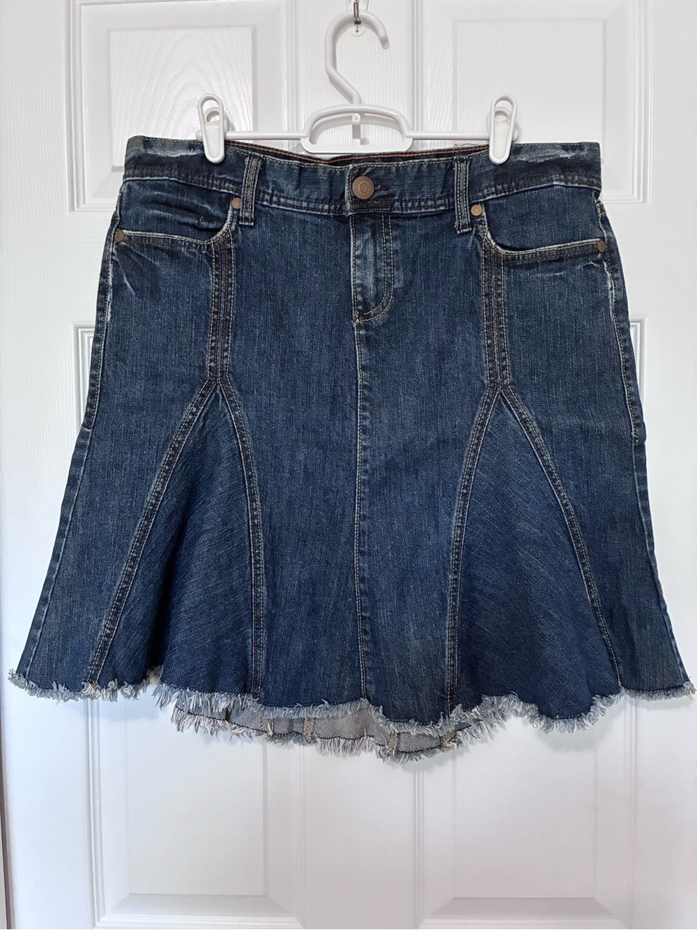 Old Navy Women’s Denim Skater Flared Skirt Sz 10 Distressed Raw Hem Blue Y2K